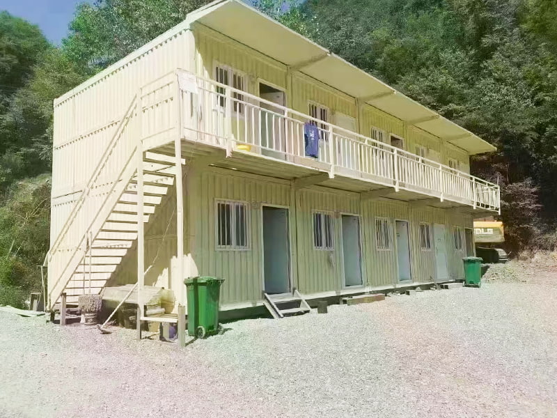 Malaking Corrugated Folding Container Room