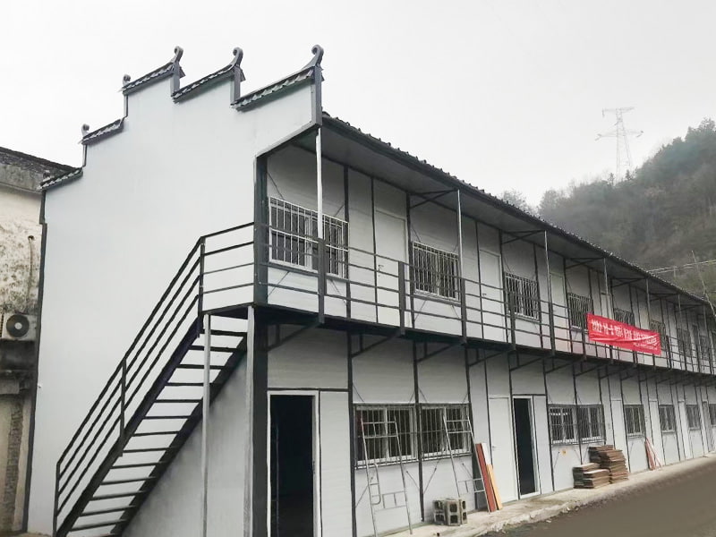 K-Type Modular House na may Roof Cover